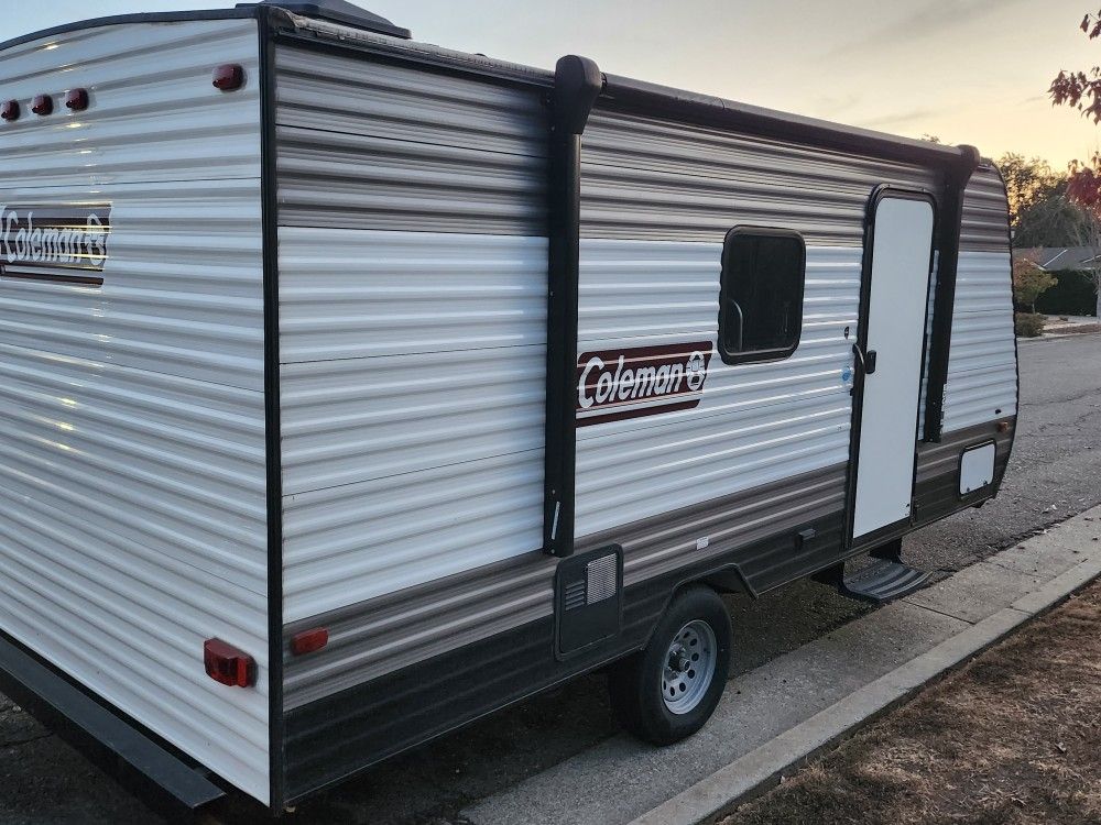 2021 Coleman Travel trailer 17b