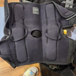 Knee Brace 