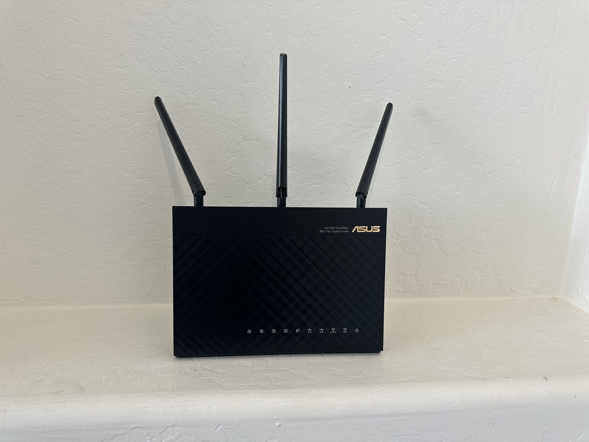 Asus RT-AC68U Wireless-AC1900 Dual Band Gigabit Router