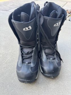 Men’s Morrow Snowboarding Boots Size 12