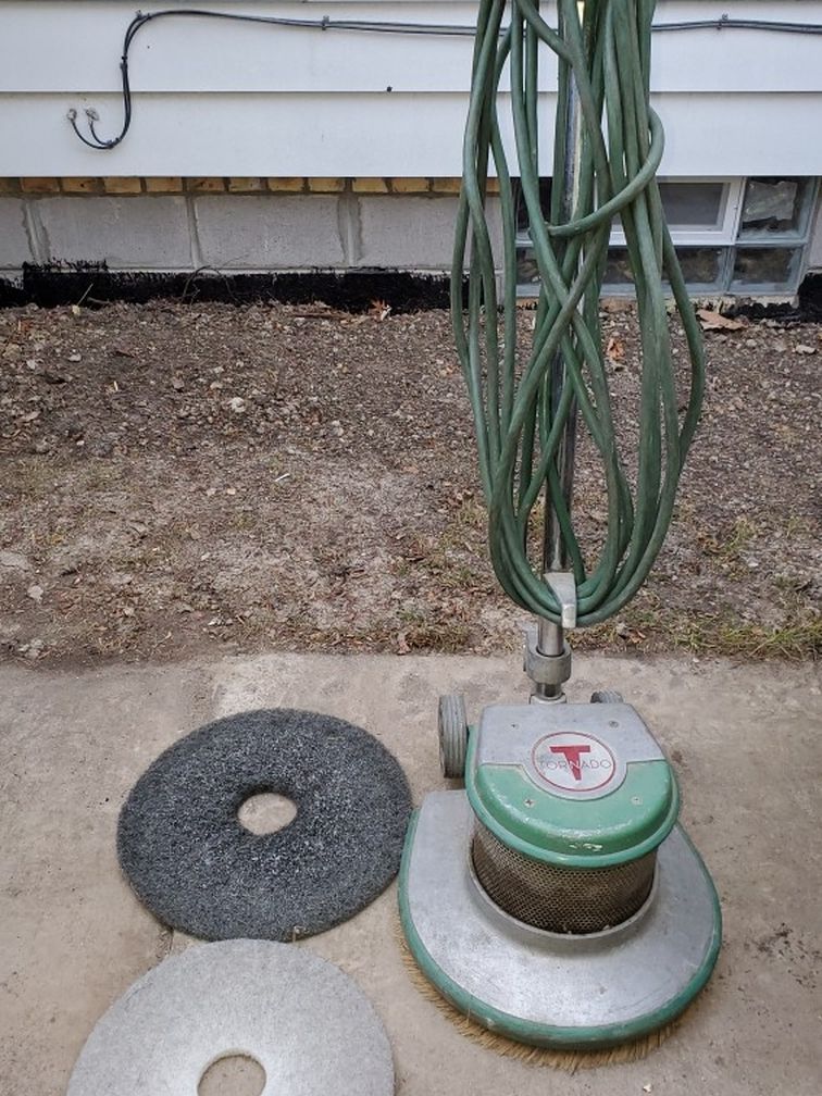 TORNADO CORDED SCRUBBER/BUFFER