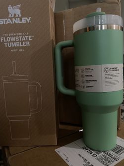 Stanley The Quencher 40 oz. H2.0 FlowState Tumbler in Jade