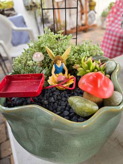 A day in a fairy's life, Fairy Garden