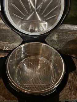 Instant Pot Pressure Cooker with Air Fryer Lid