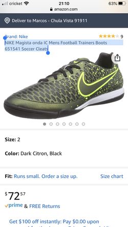 Indoor soccer cleats