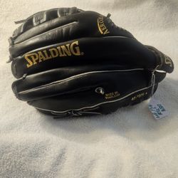 Spalding Competition Series Model SC4-B 12 1/2" Black Glove 