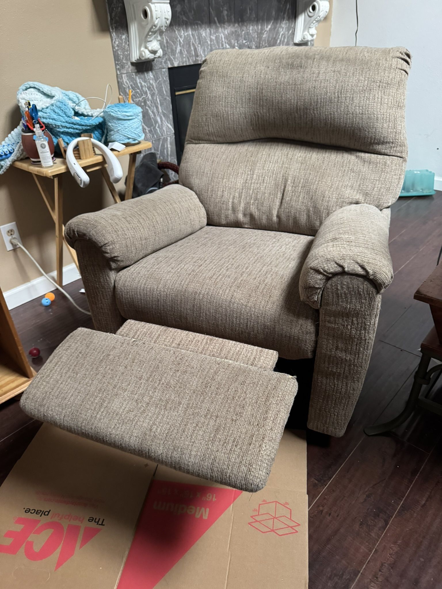 Recliner (electric)