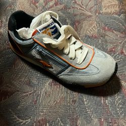 Kangaroos  1990’s  Size 7 Women’s