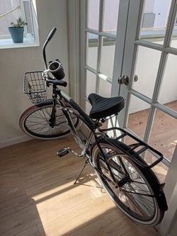 Beach cruiser bike