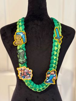 🎓Minecraft Kindergarten Grad Lei