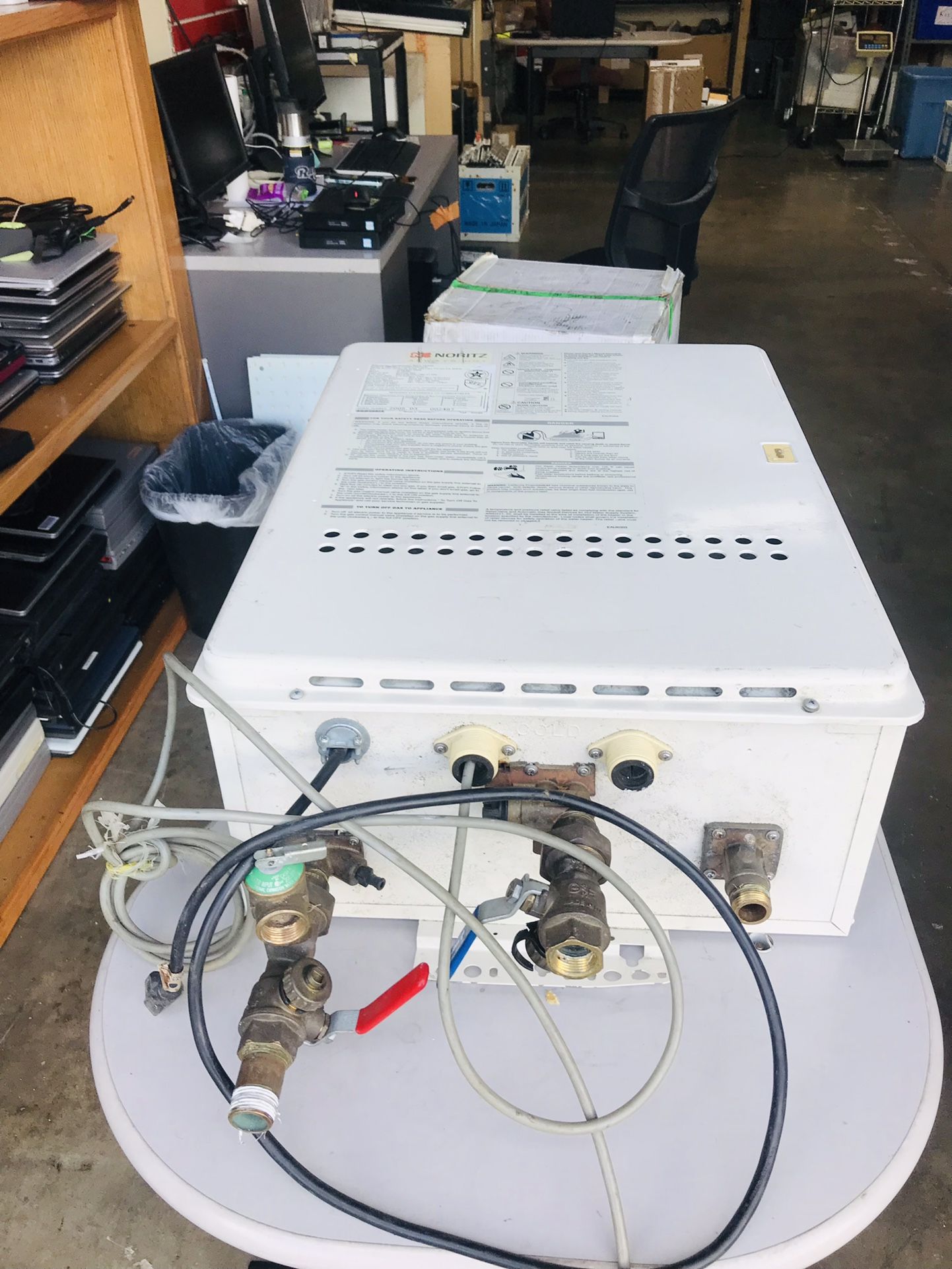 NORITZ Automatic Stantaneous Water Heater Model N-084M