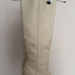 Brand new Boots Size 9