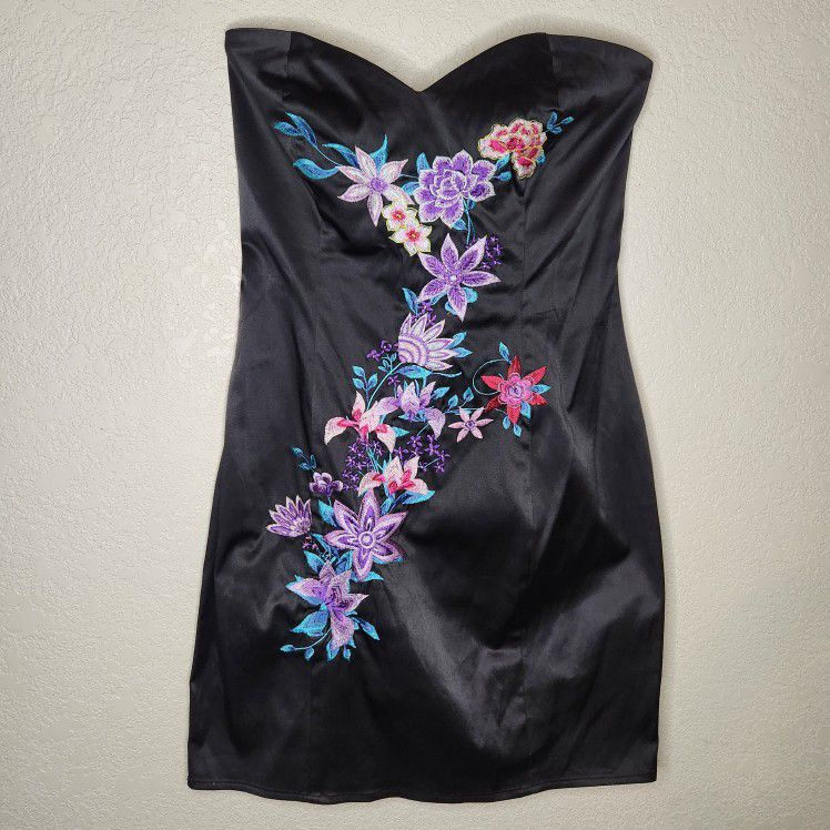 Black Strapless Embroidered Flower Dress