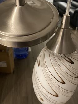 2 Pendant Lights