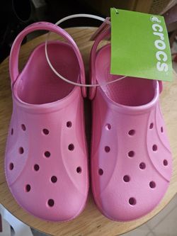 NWT Pink Crocs J2