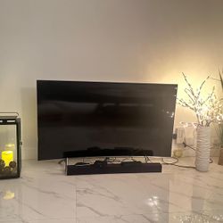 Samsung 65″ Curved 4K Smart TV – Like New – $600