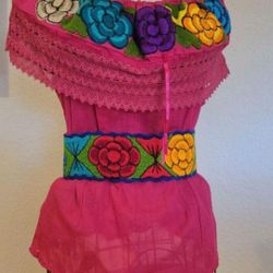 New Artesanal Blouse Sz Small