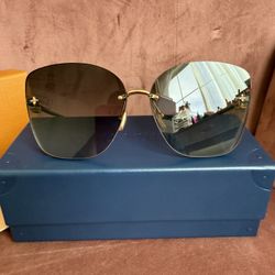 Louis Vuitton Sun Glasses Authentic 