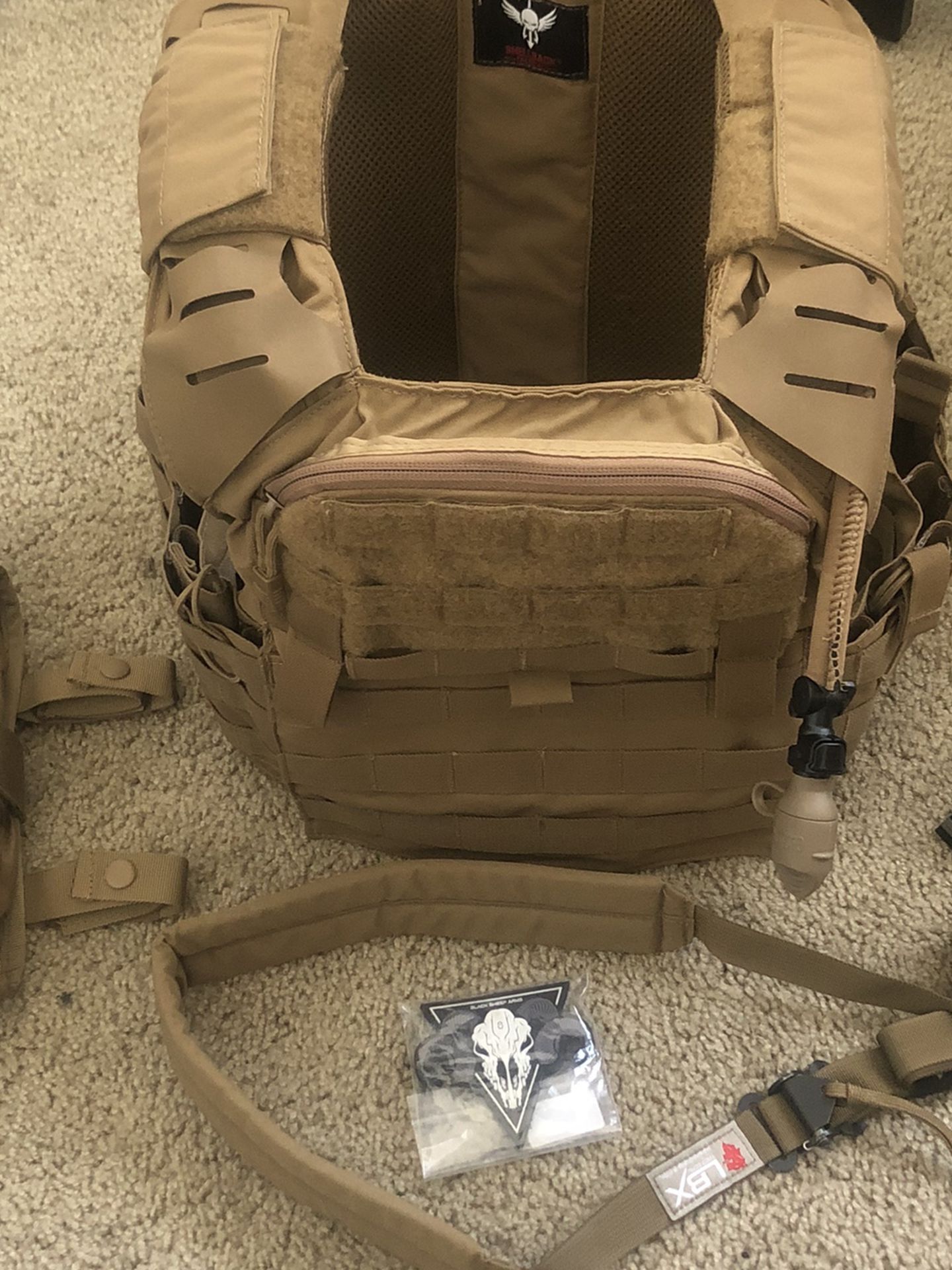 Shellback Tactical Banshee Elite 2.0 Plate Carrier With Elite Cummerbund (coyote tan), Camelbak Armorbak Pack, Mag Pouch, Sling, And Patch.