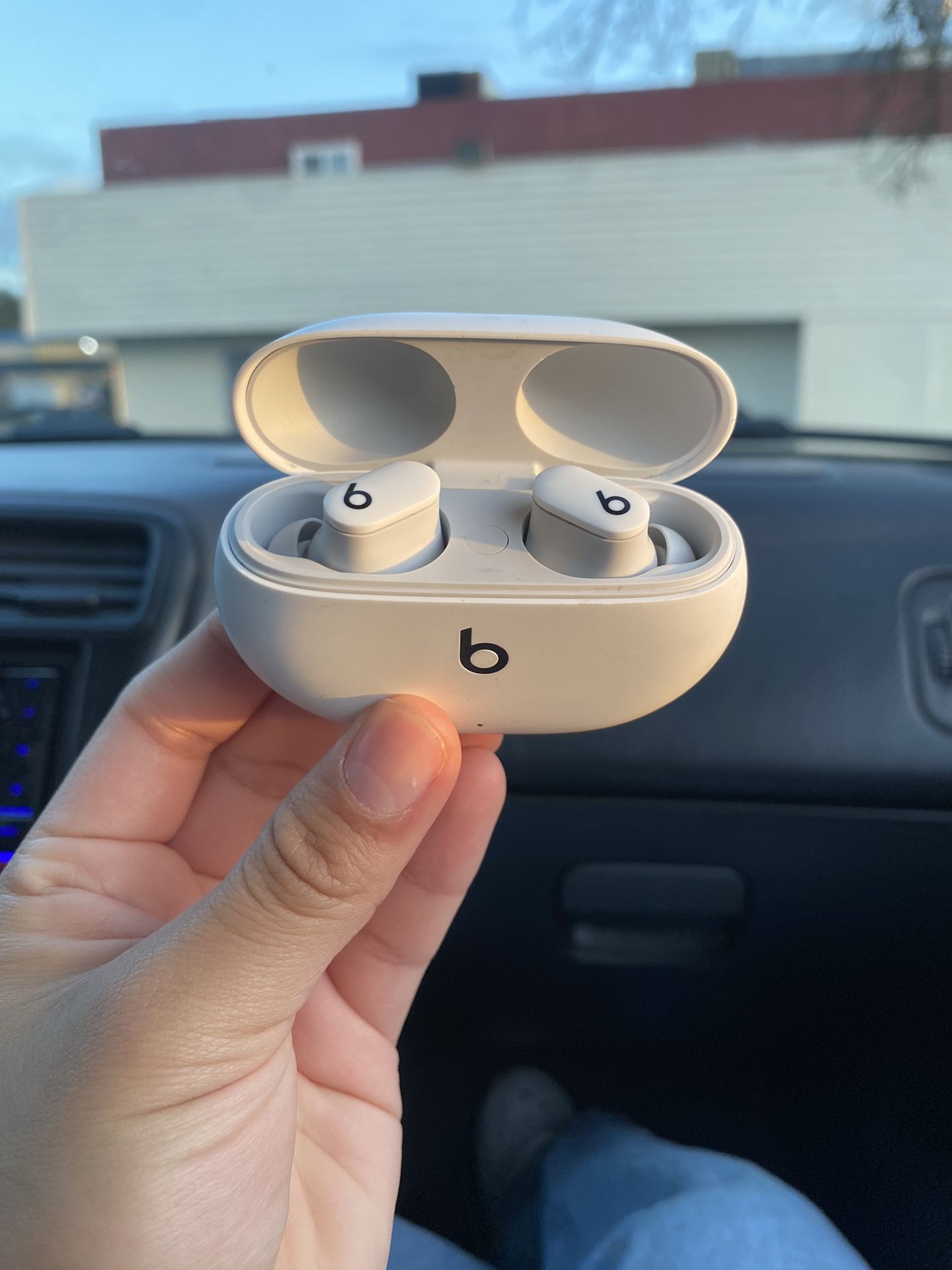 Beat Earbuds