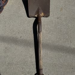 antique Metal And Wood  garden or coal shovel Tool D Grip Handle 