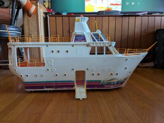 1980s Glamour Gals Ocean Queen Cruiser