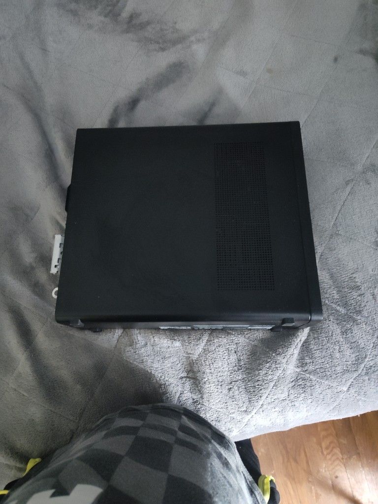 HP, Black, S01 -pF1013w, Input: 100-240Vac~/2.3A, 60-120hz