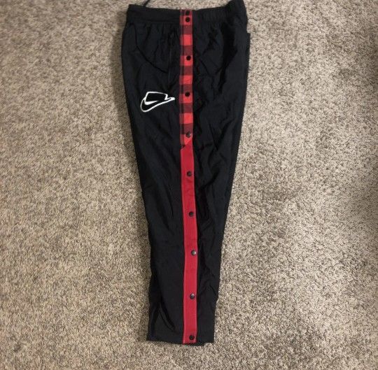 Nike plaid sweatpants hotsell