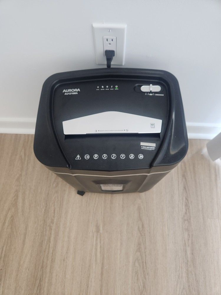 Shredder Aurora AU1210MA