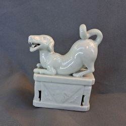 Chinese antique porcelain dog