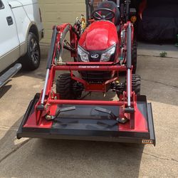 2021 Emax 20s Mahindra Tractor