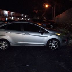 2011 Ford Fiesta 