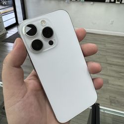 iPhone 16 Pro 256GB (Unlocked)