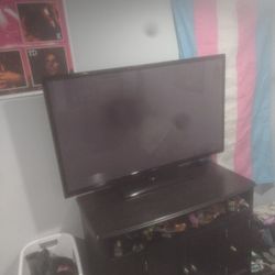 Flat screen Samsung TV With Remote