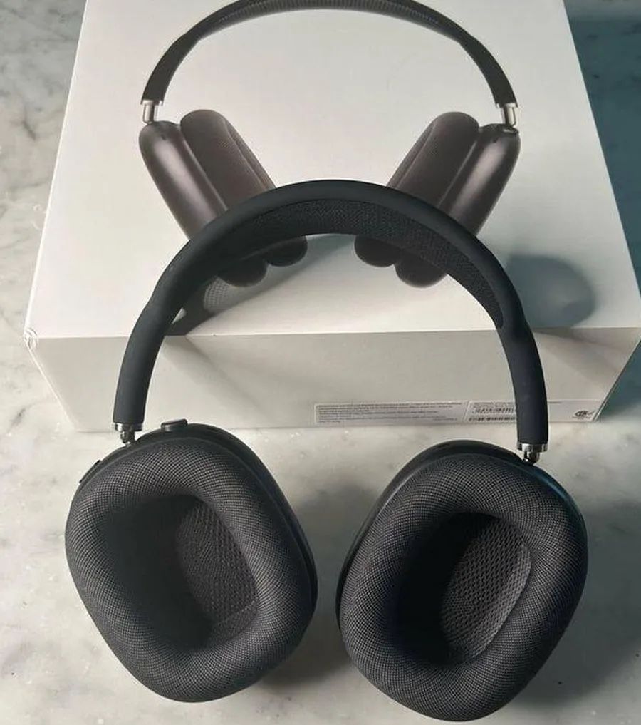 AIRPOD MAXS