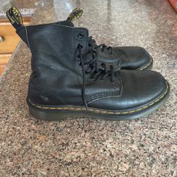 Dr. Martens Size 9