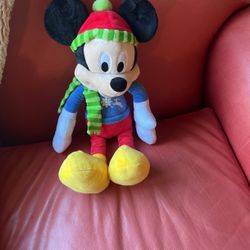 Mickey Mouse Winter, Wonderland, plush smoke free, pet free good condition
