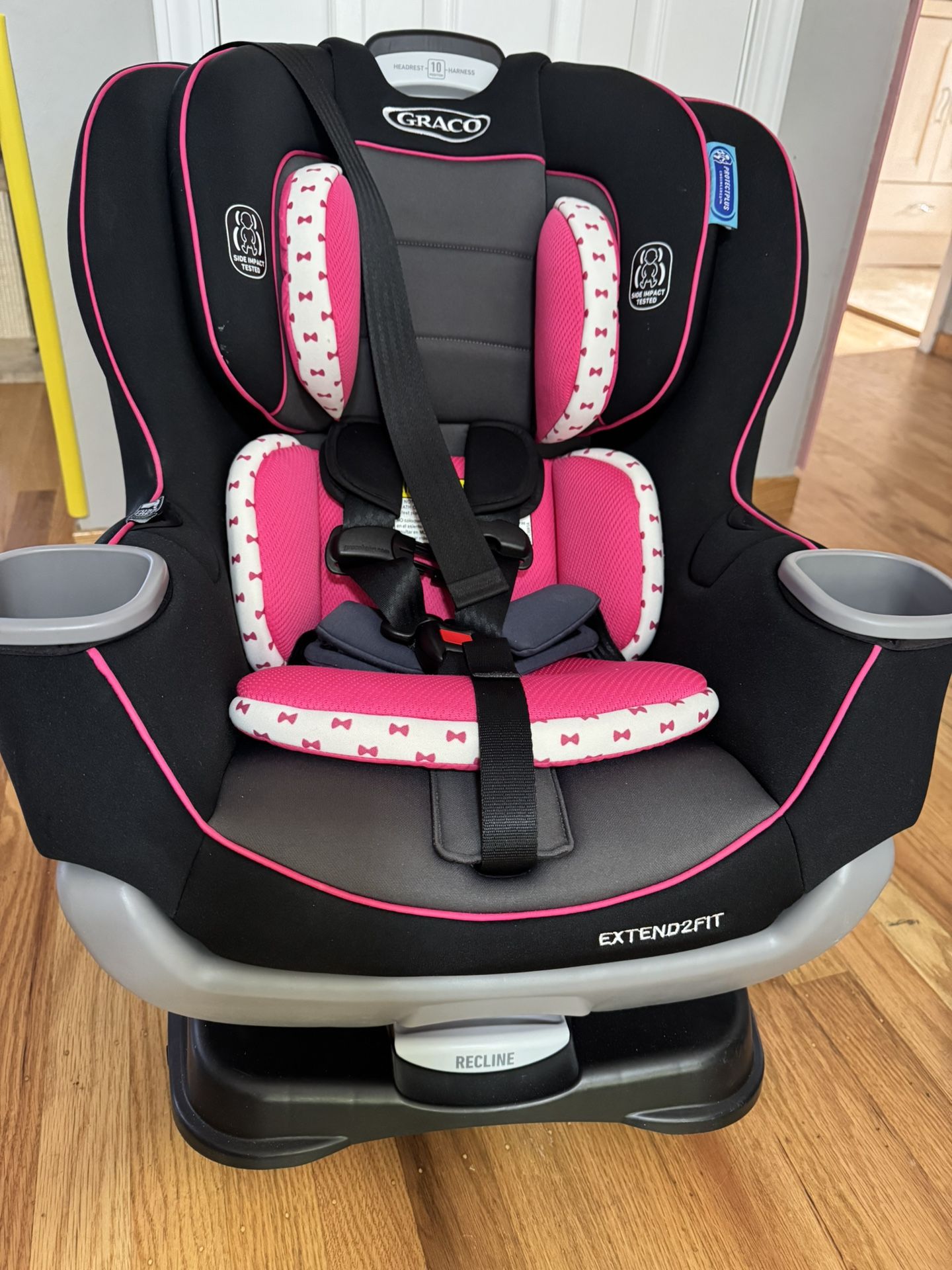 Like New Graco Convertible Car Seat Pink And Black