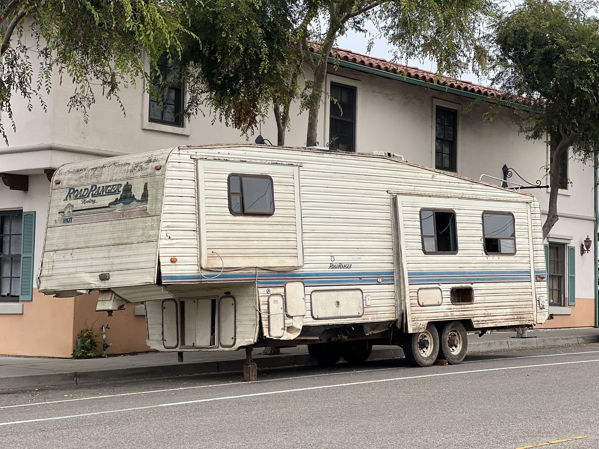 50% Today Fifth Wheel Trailer 2 Slideout’s Livable 33’ Tows Great