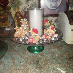 Adorable Christmas Centerpieces With 5 1994 ENESCO  SANTA SPECIAL DELIVERY COLLECTION MARKED AND WITH PATtON NO. on Each One . 
