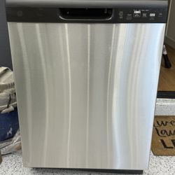 GE 24-in Front Control Built-in Dishwasher (Stainless Steel), Dry Boost, 59-Decibel
