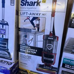 Shark Navigator Lift Away Pet 