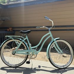 Women’s Beach Cruiser/bike/schwinn 