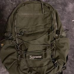 Supreme logo Backpack olive