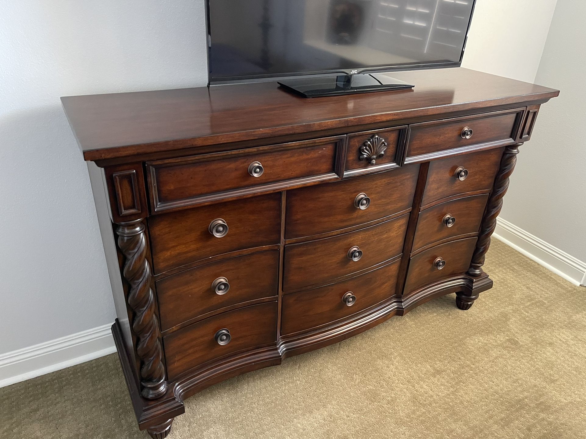 Tommy Bahama Rumba Del Sol Dresser