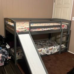 Recámara Doble Para Niños Con Colchones Nuevos 