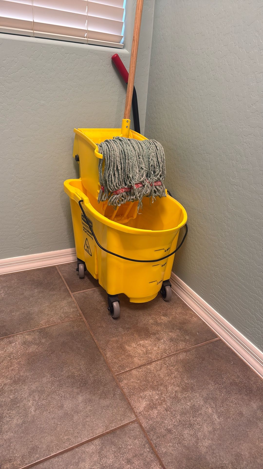Rubbermaid Commercial Mop & Bucket