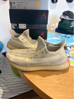 Adidas Yeezy 350 v2 - size 11