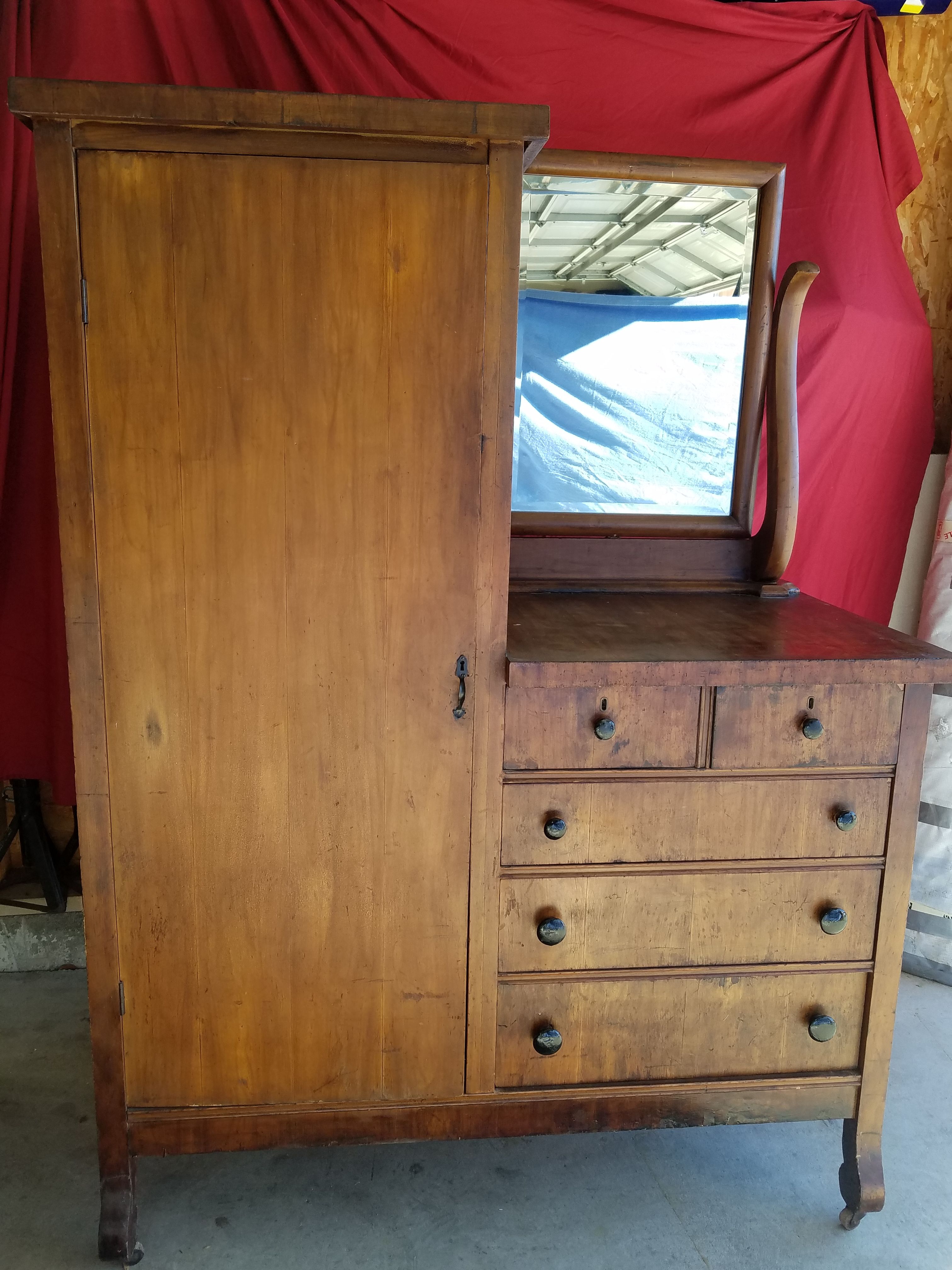 1900 to 1910 Chifferobe