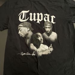 2pac Shirt Size Medium 
